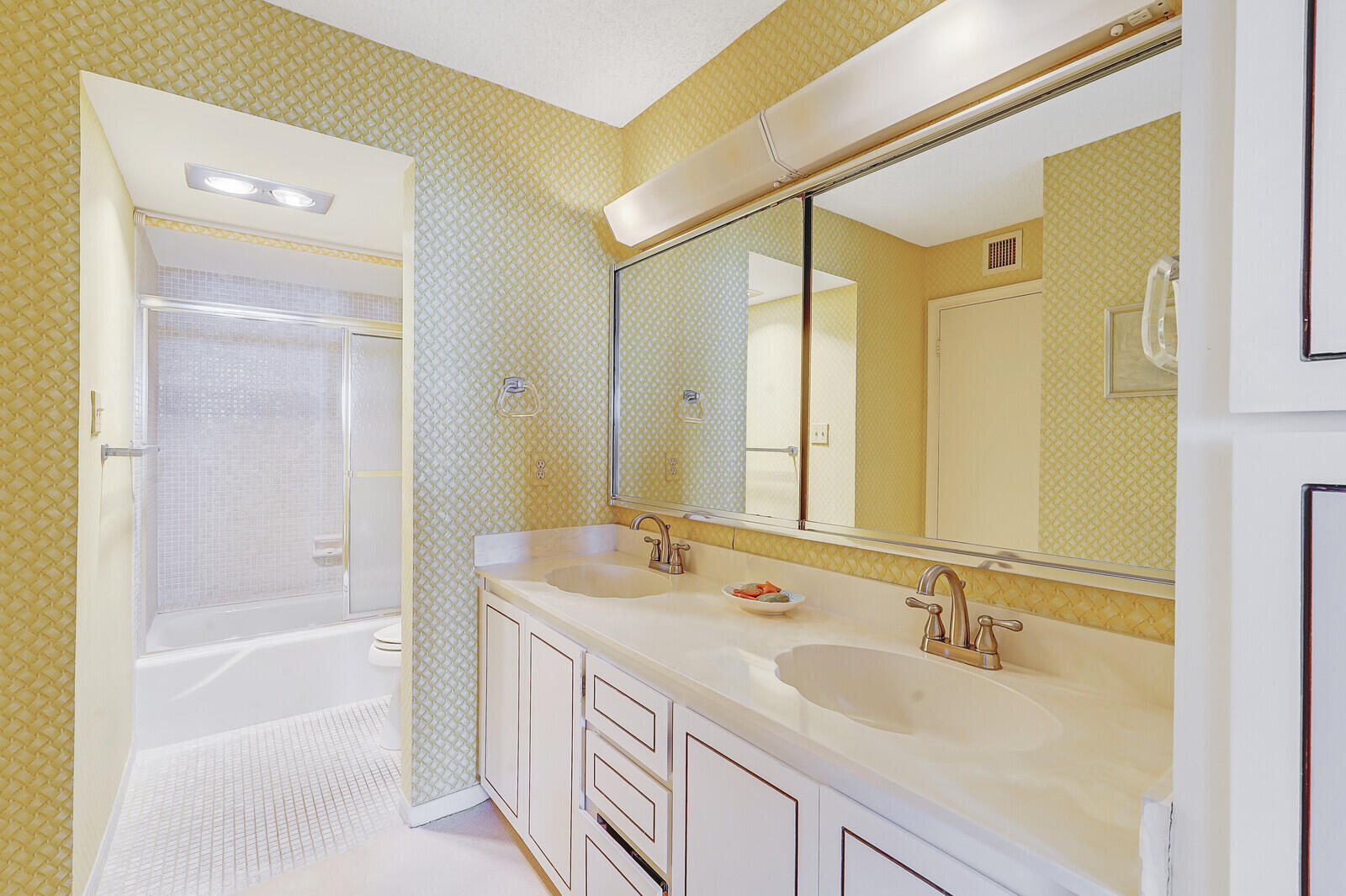 5380 N Ocean Drive 6e