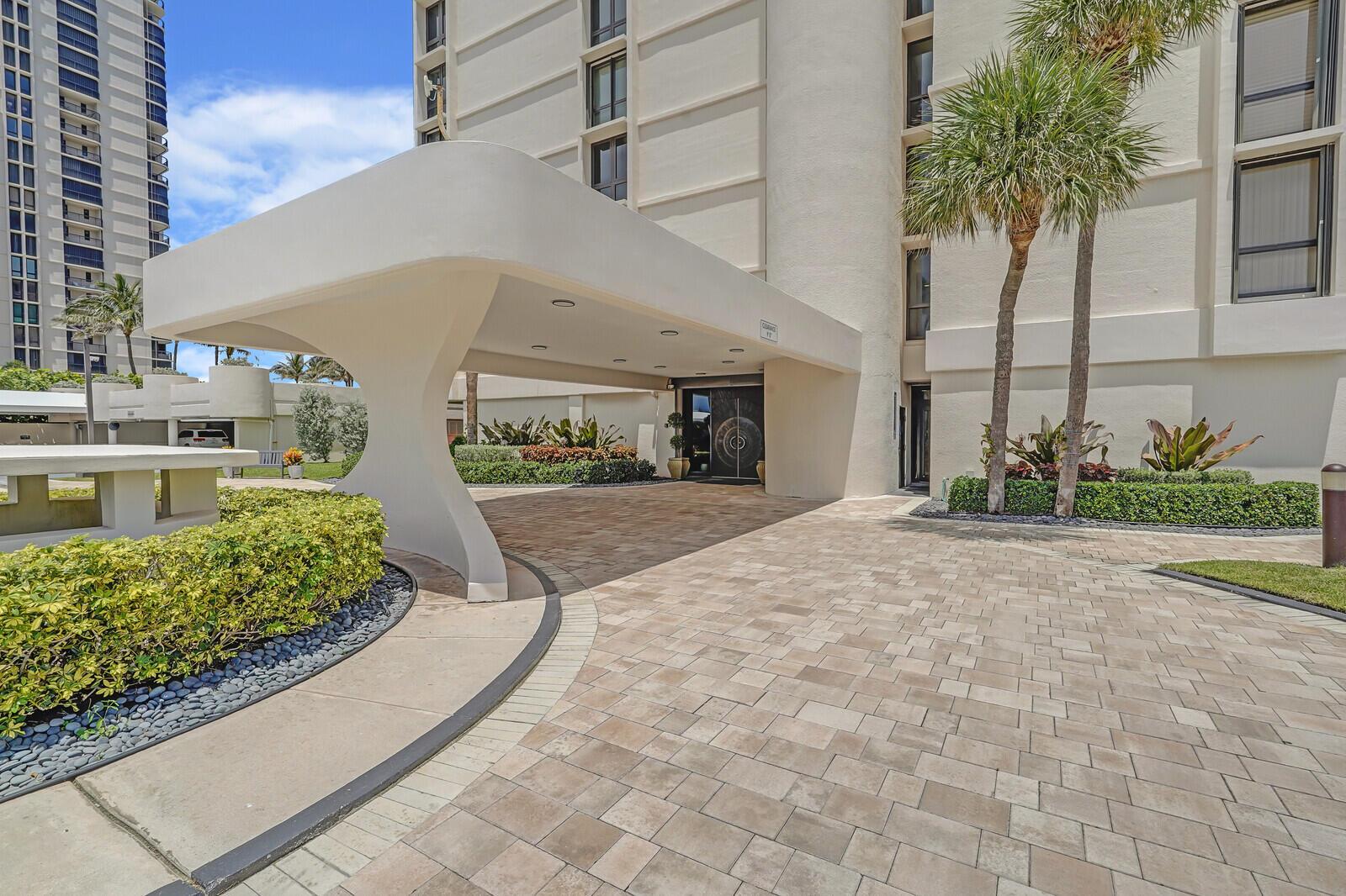 5380 N Ocean Drive 6e
