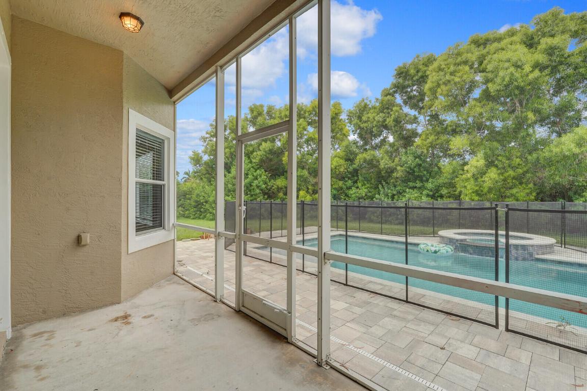 16383 73rd Ter Terrace N