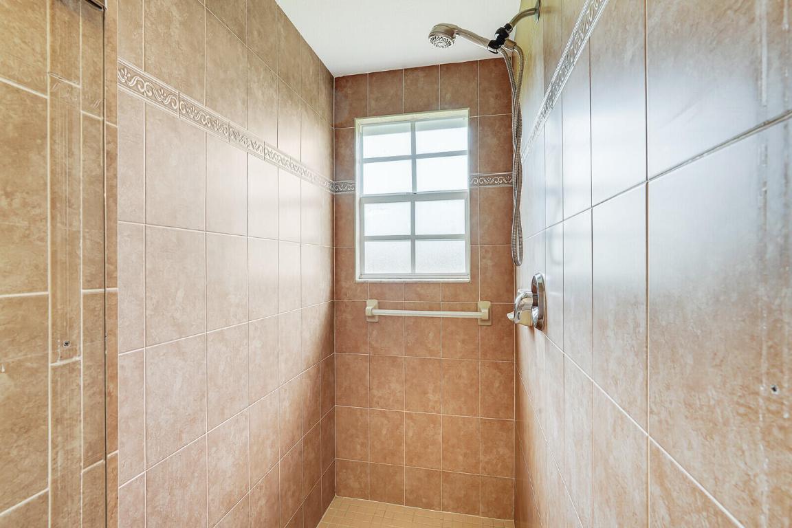 16383 73rd Ter Terrace N