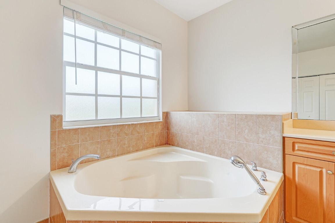 16383 73rd Ter Terrace N