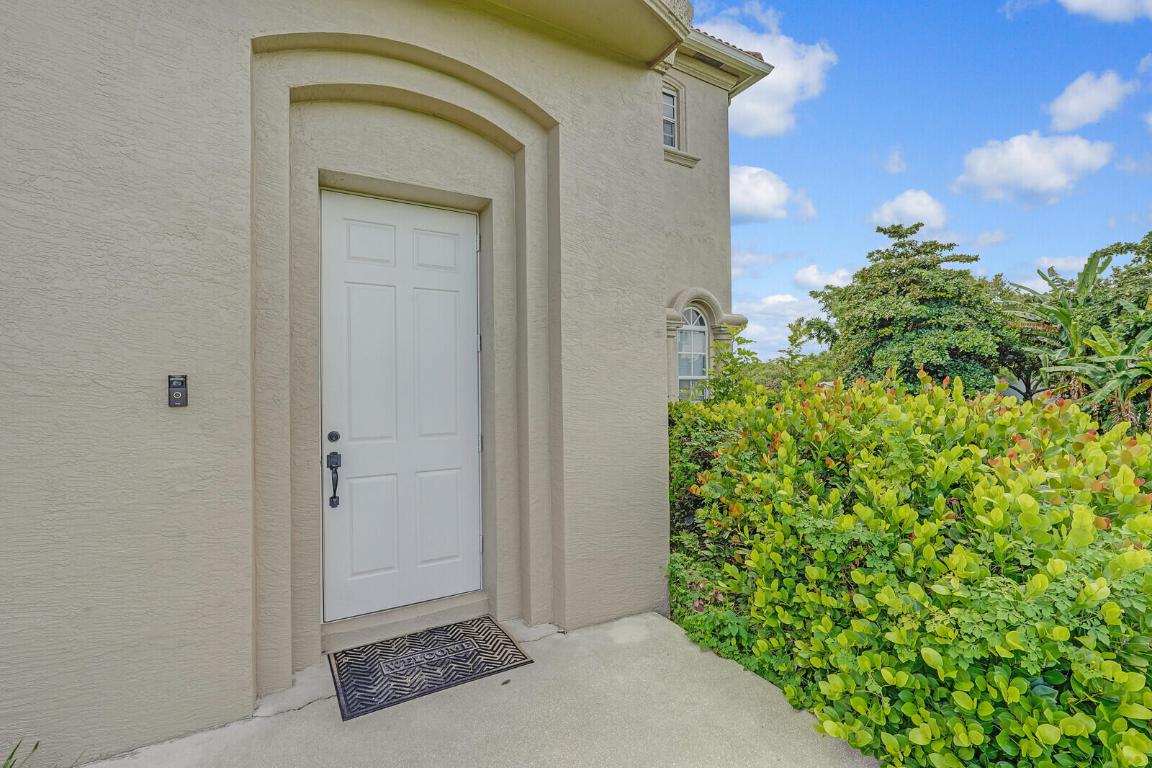 16383 73rd Ter Terrace N