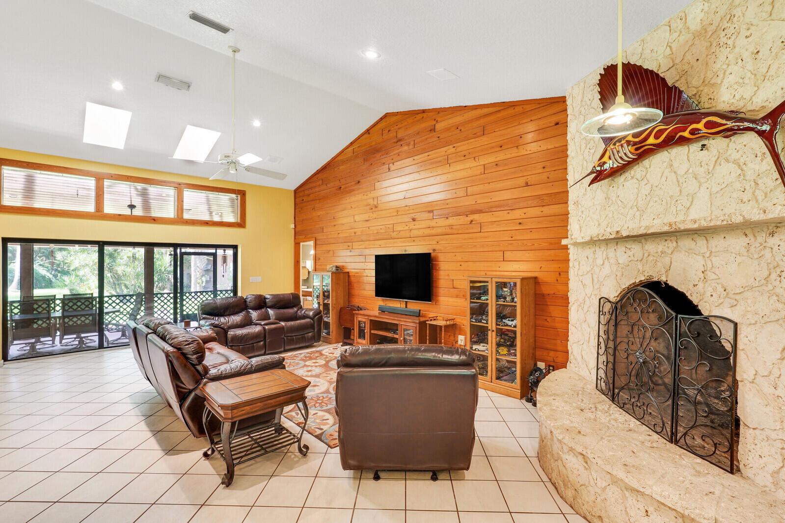 12248 150th Court N North