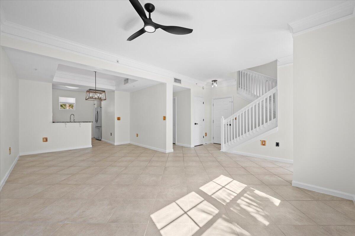 156 Aragon Way 105