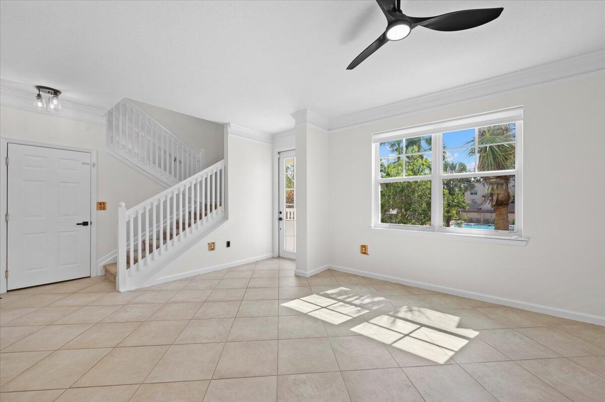 156 Aragon Way 105