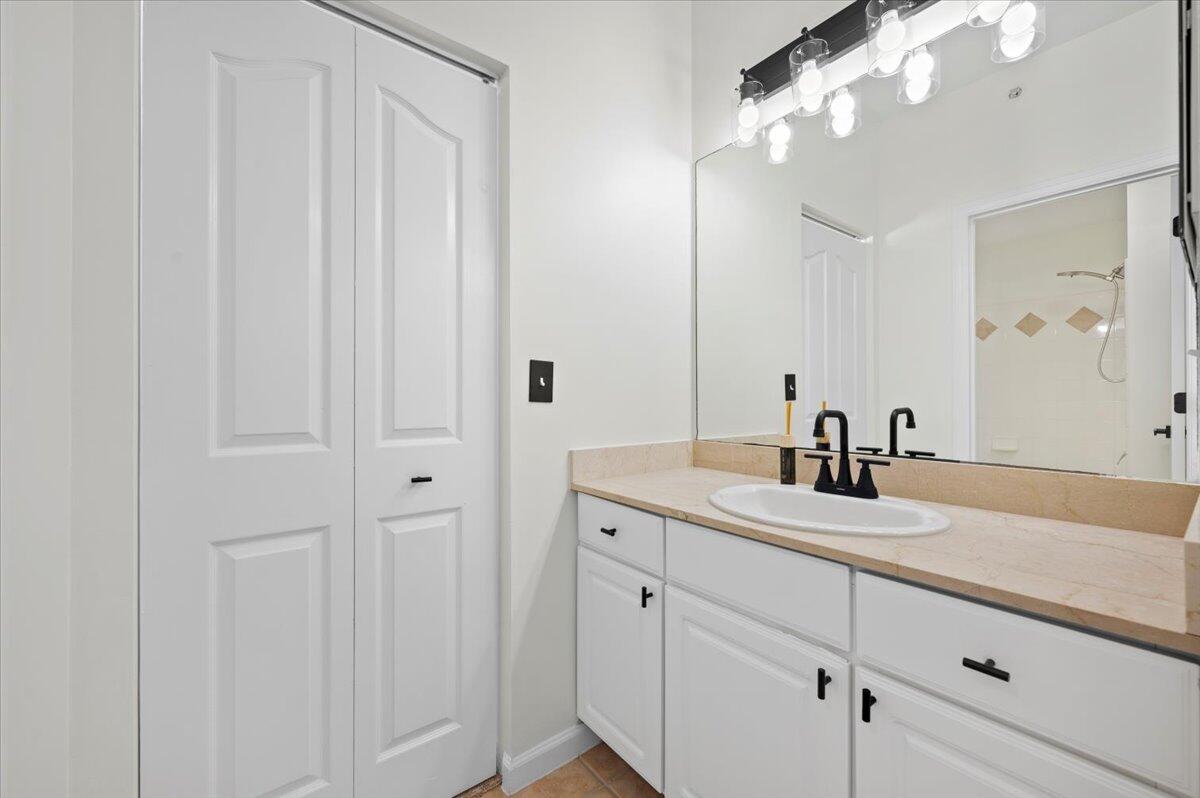 156 Aragon Way 105