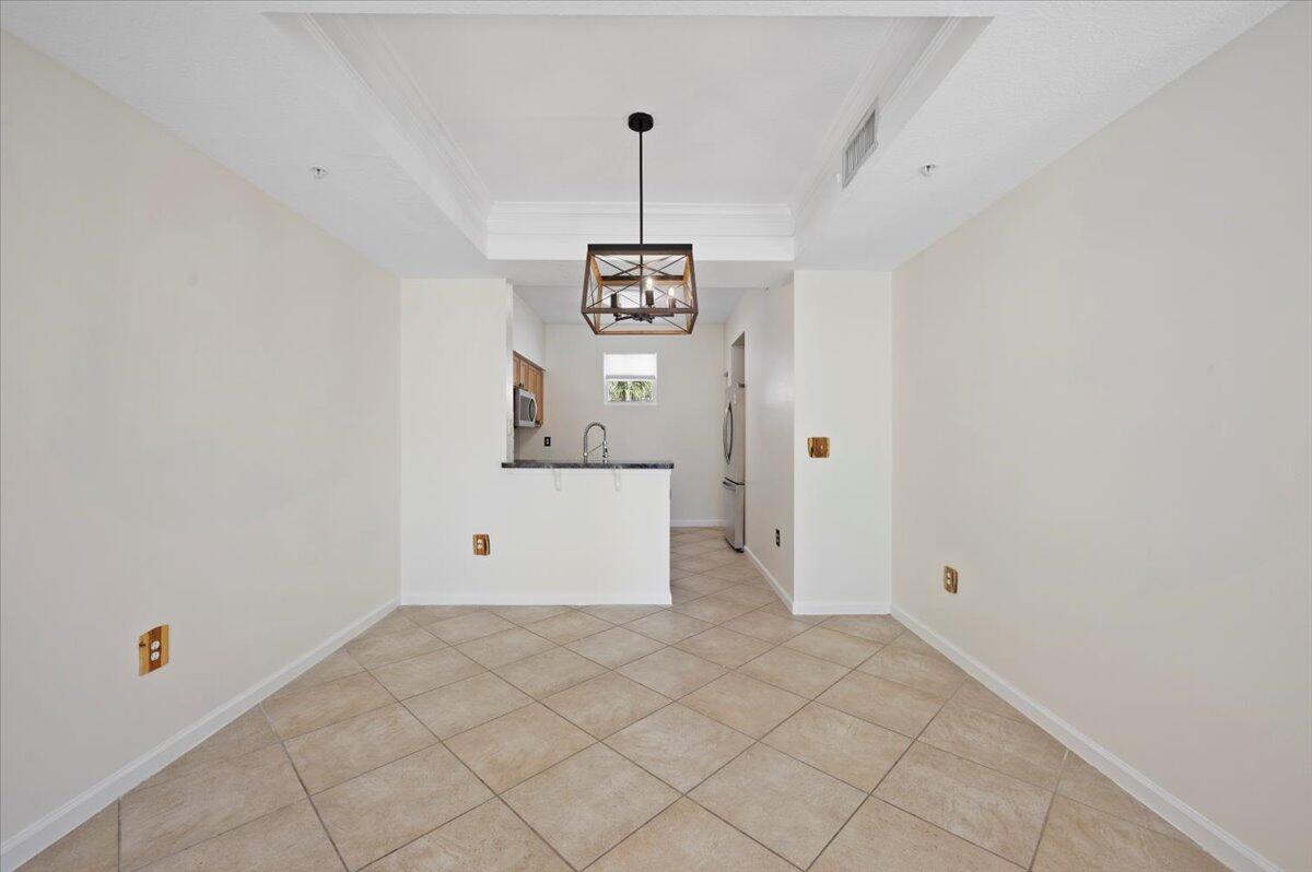 156 Aragon Way 105