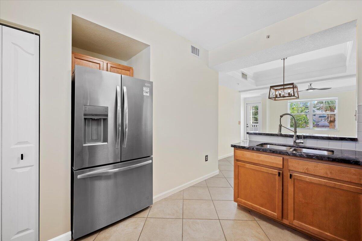 156 Aragon Way 105