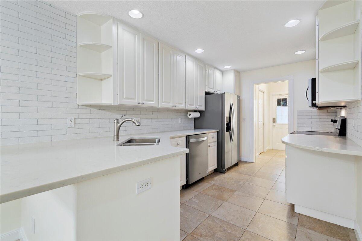 3073 E Community Drive