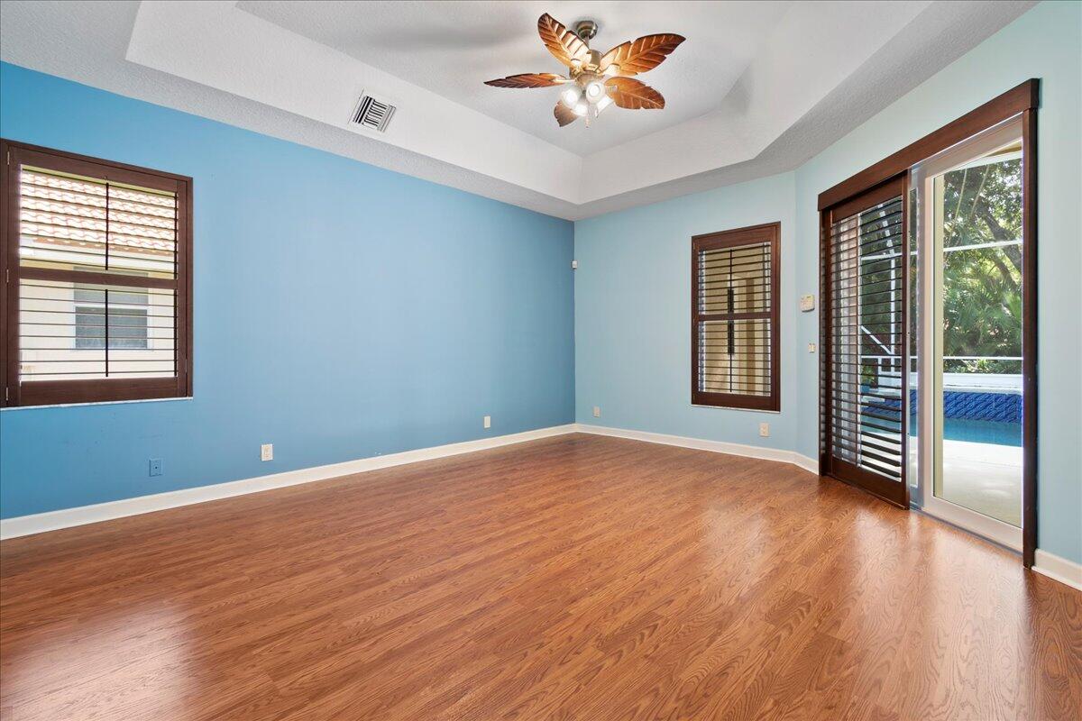 6989 Cypress Cove Circle