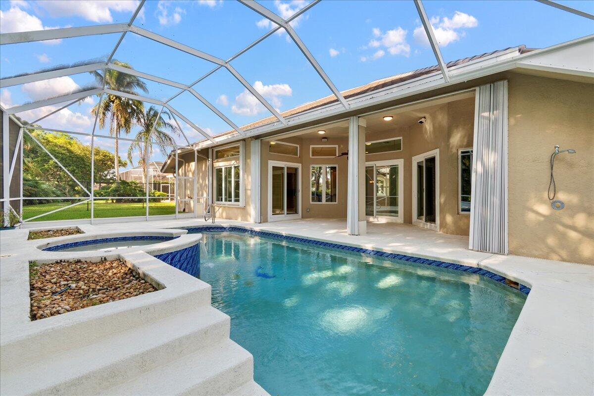 6989 Cypress Cove Circle