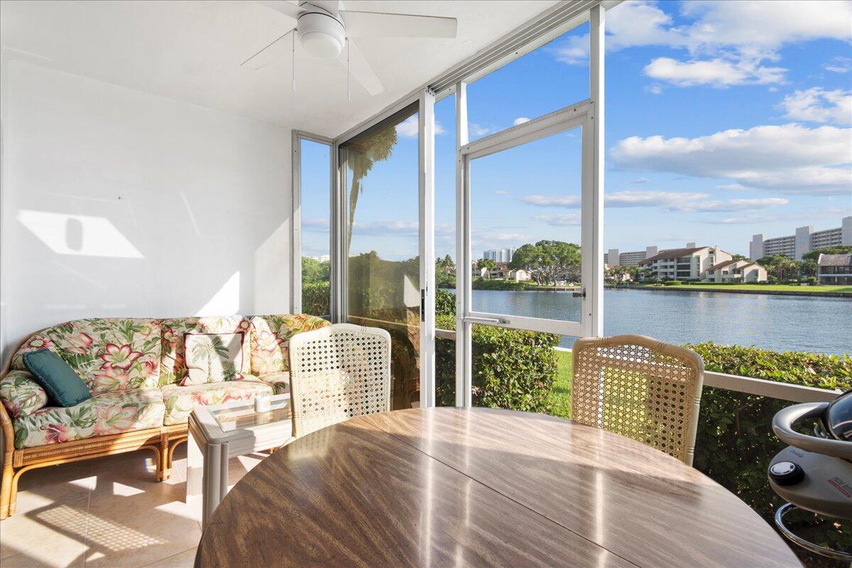 20 Yacht Club Drive B104