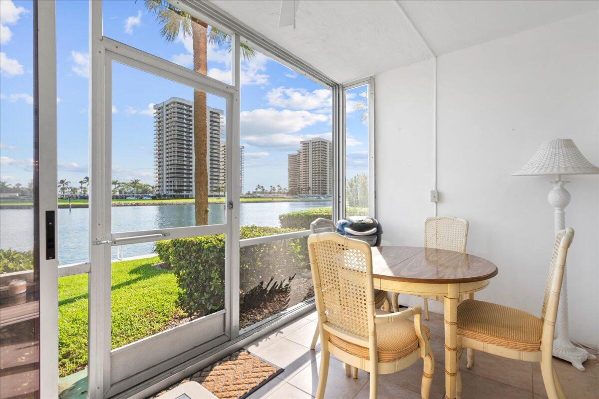 20 Yacht Club Drive B104