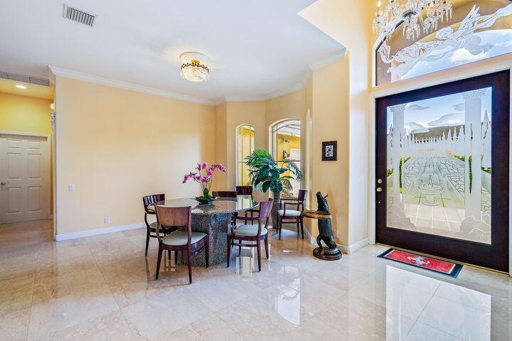2117 N Suzanne Circle