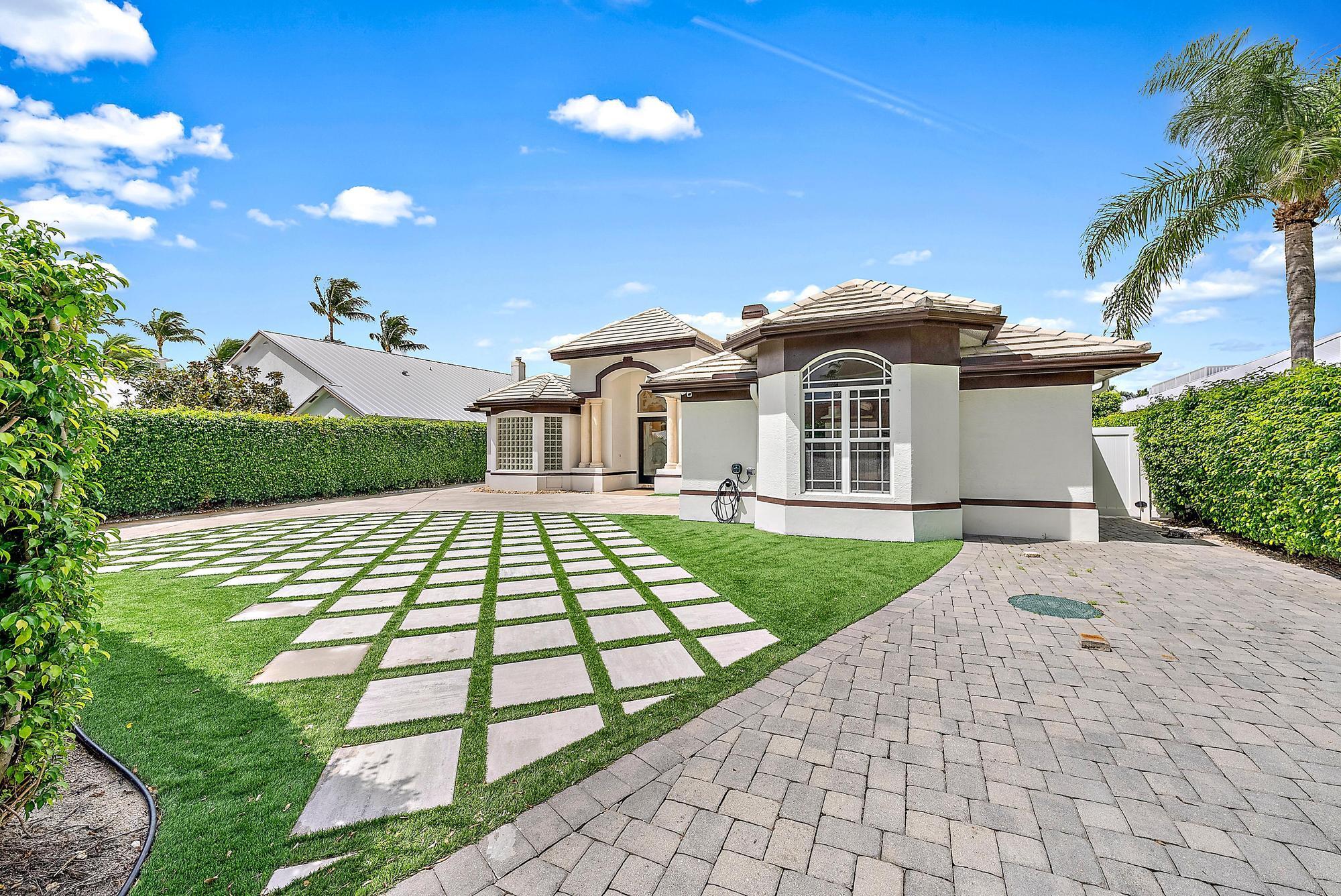 2117 N Suzanne Circle