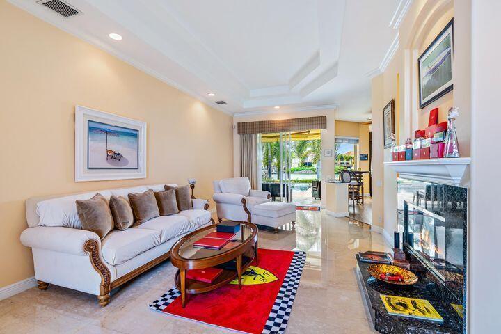2117 N Suzanne Circle