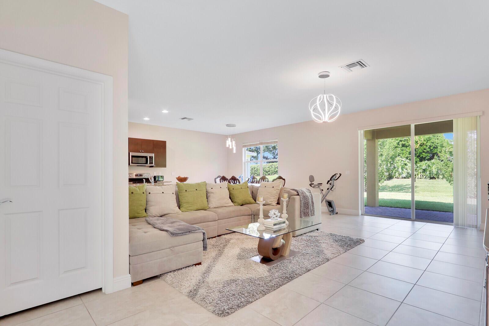 1789 NW Cataluna Circle