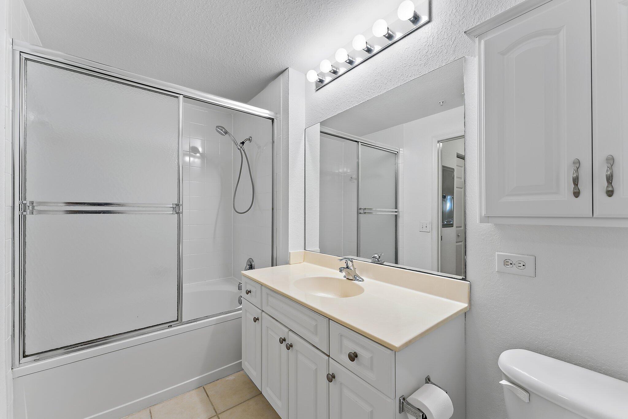 2806 Veronia Drive 111