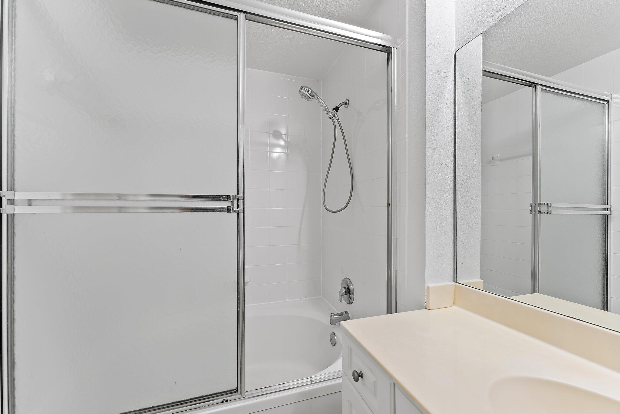 2806 Veronia Drive 111