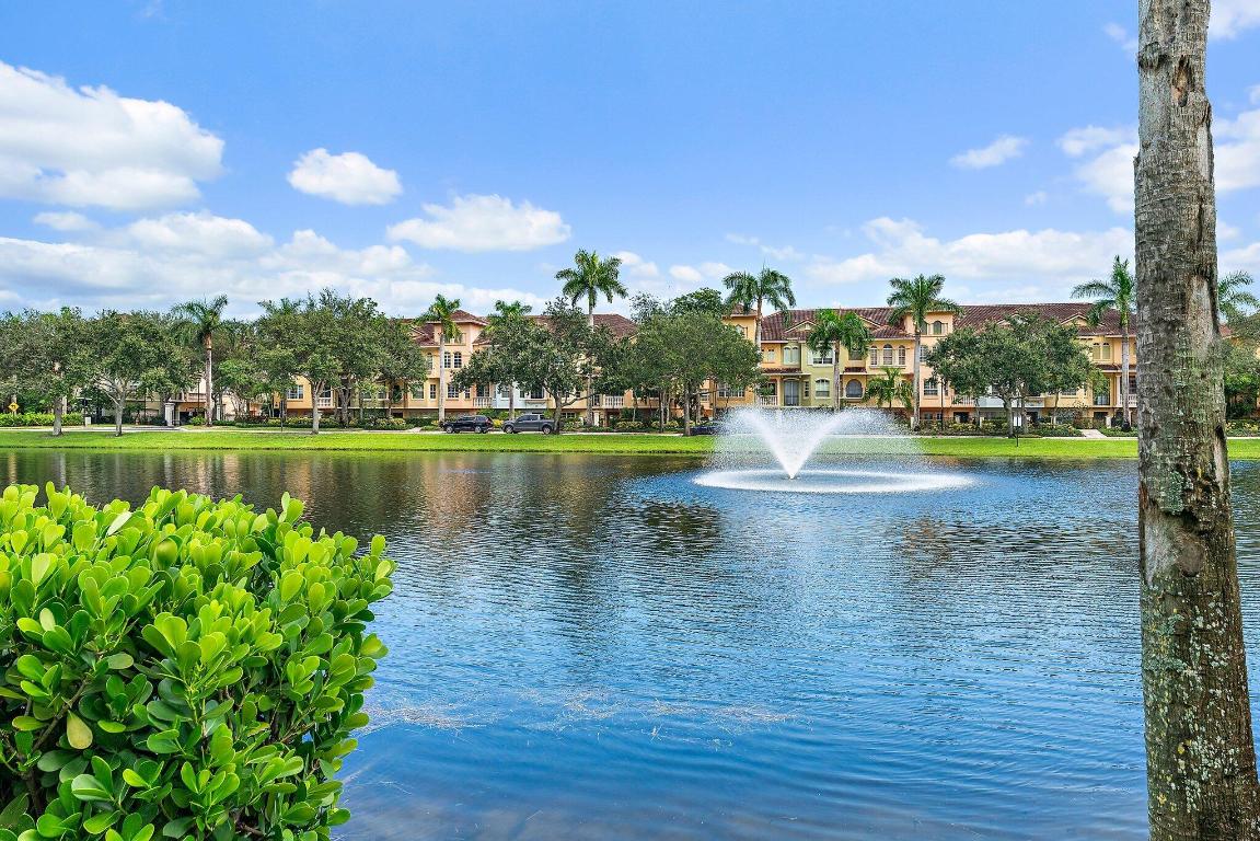 2806 Veronia Drive 111