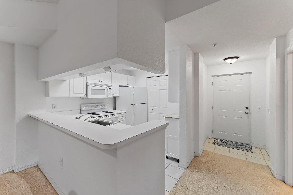 2806 Veronia Drive 111