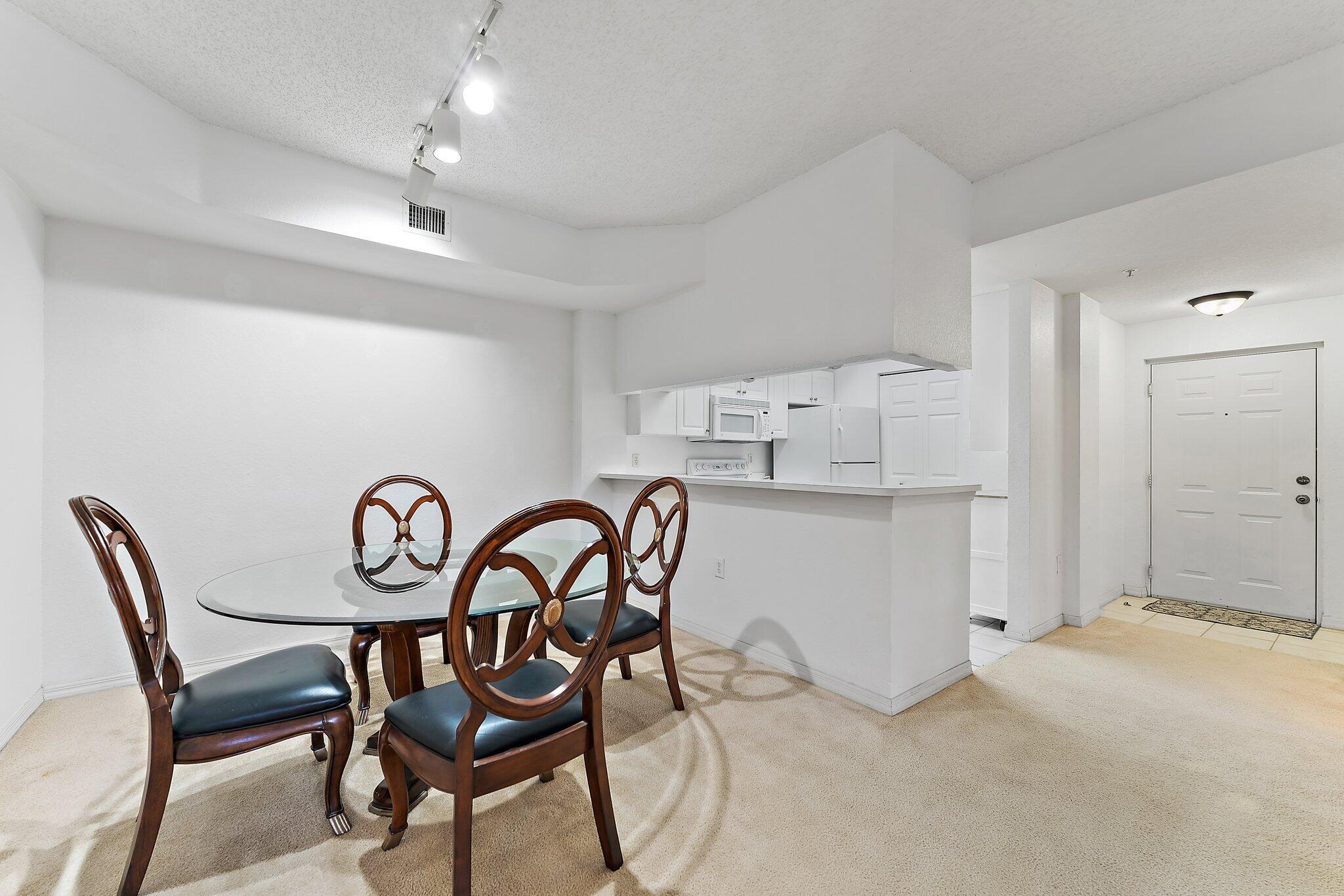 2806 Veronia Drive 111