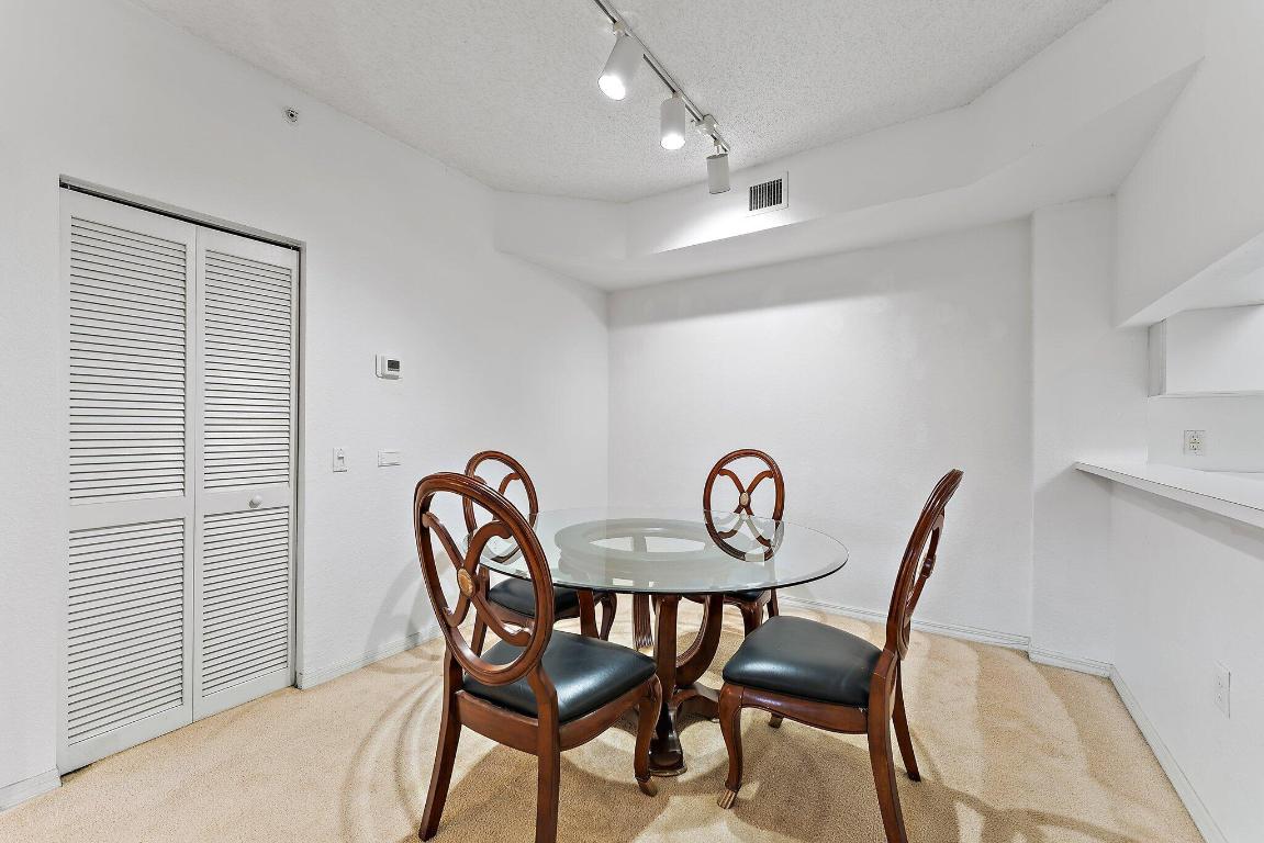 2806 Veronia Drive 111