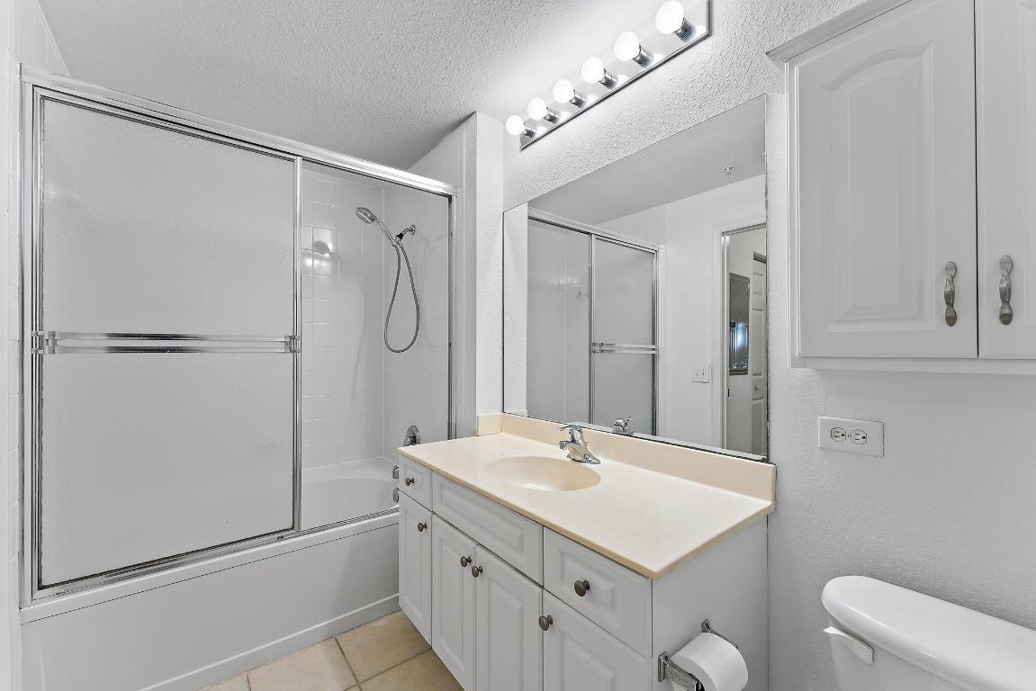 2806 Veronia Drive 111