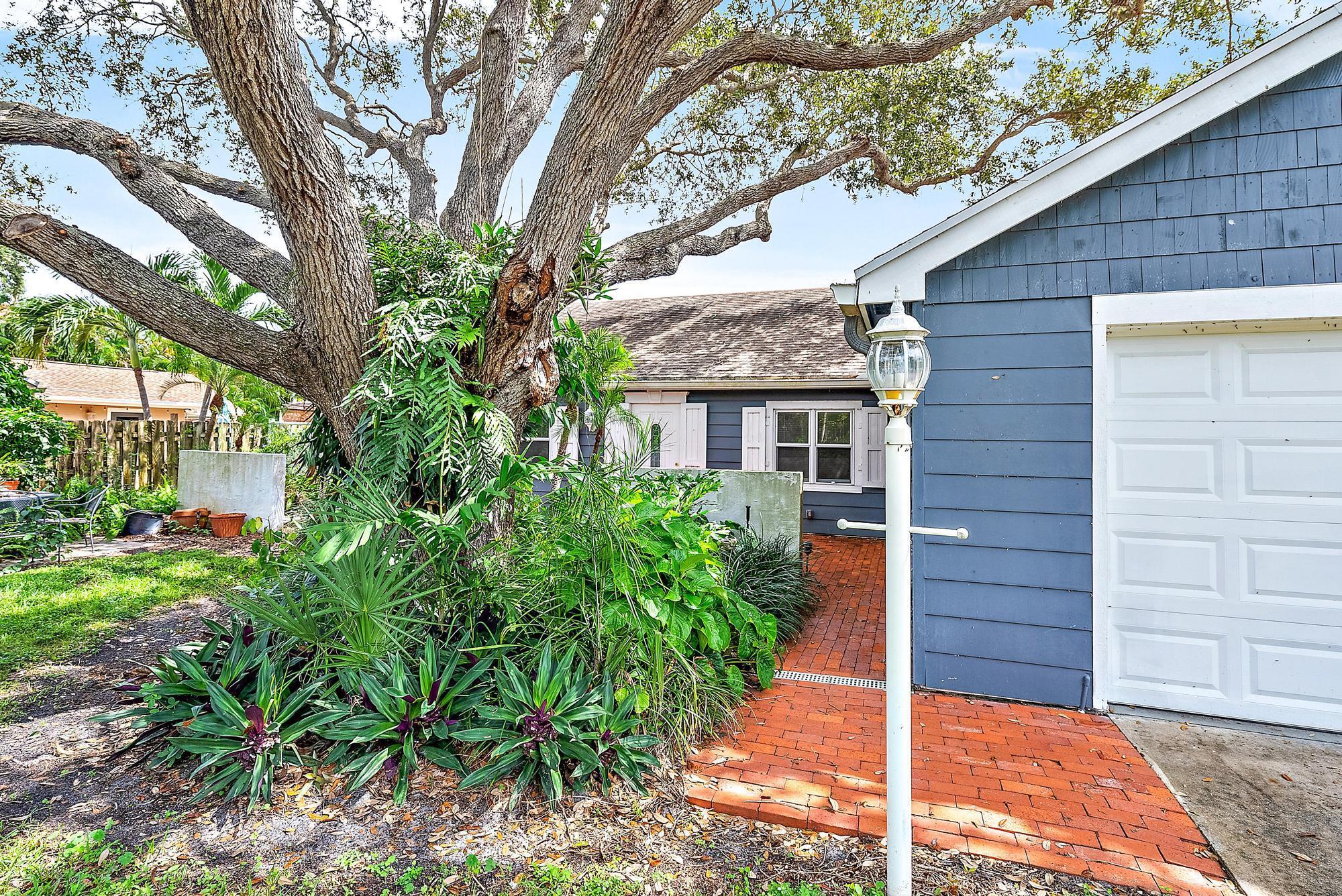 12904 Prosperity Farms Road