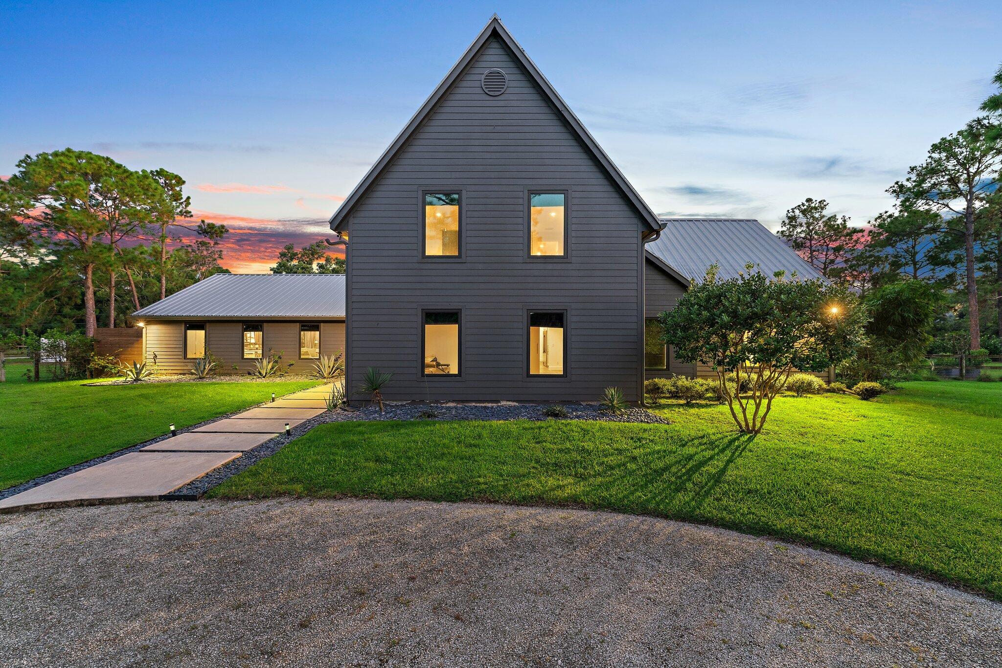 12142 157th Street N