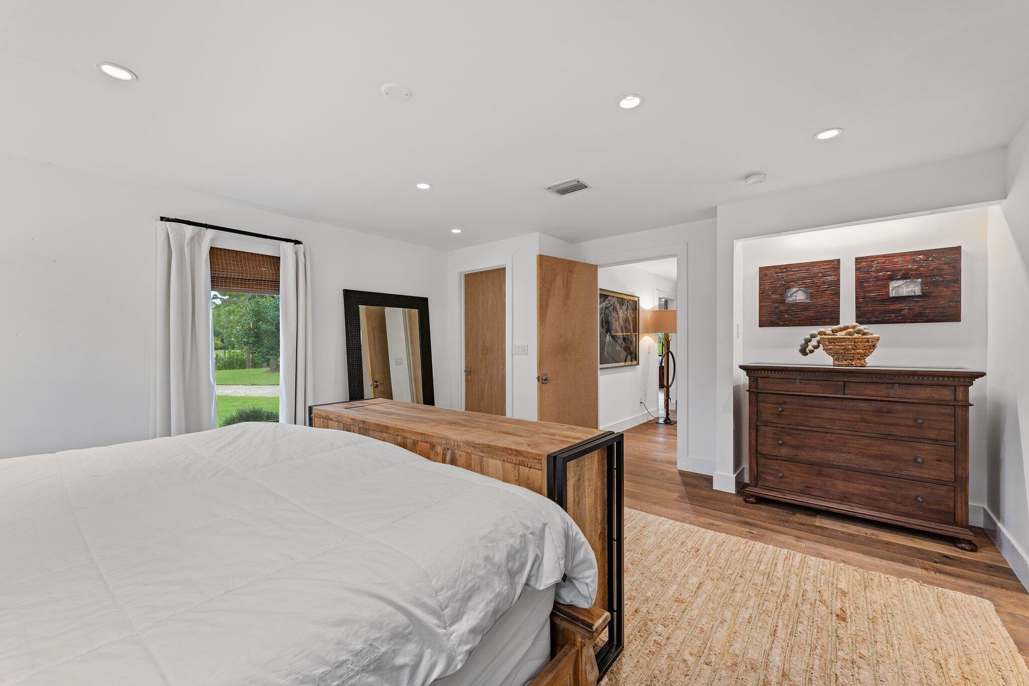 12142 157th Street N