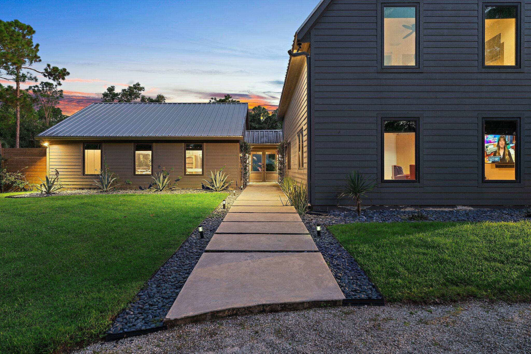 12142 157th Street N