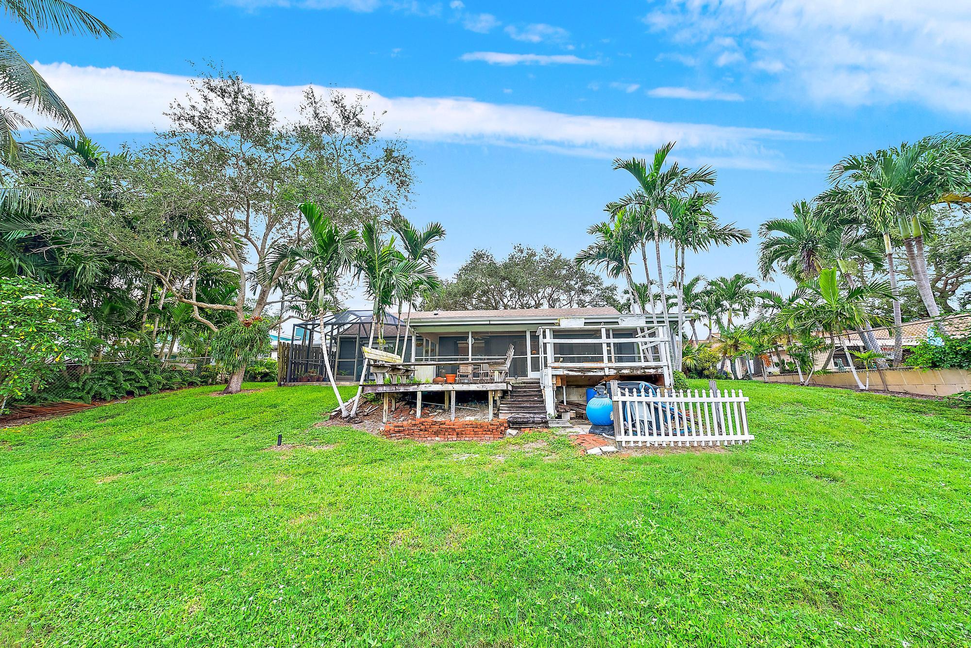 12904 Prosperity Farms Road