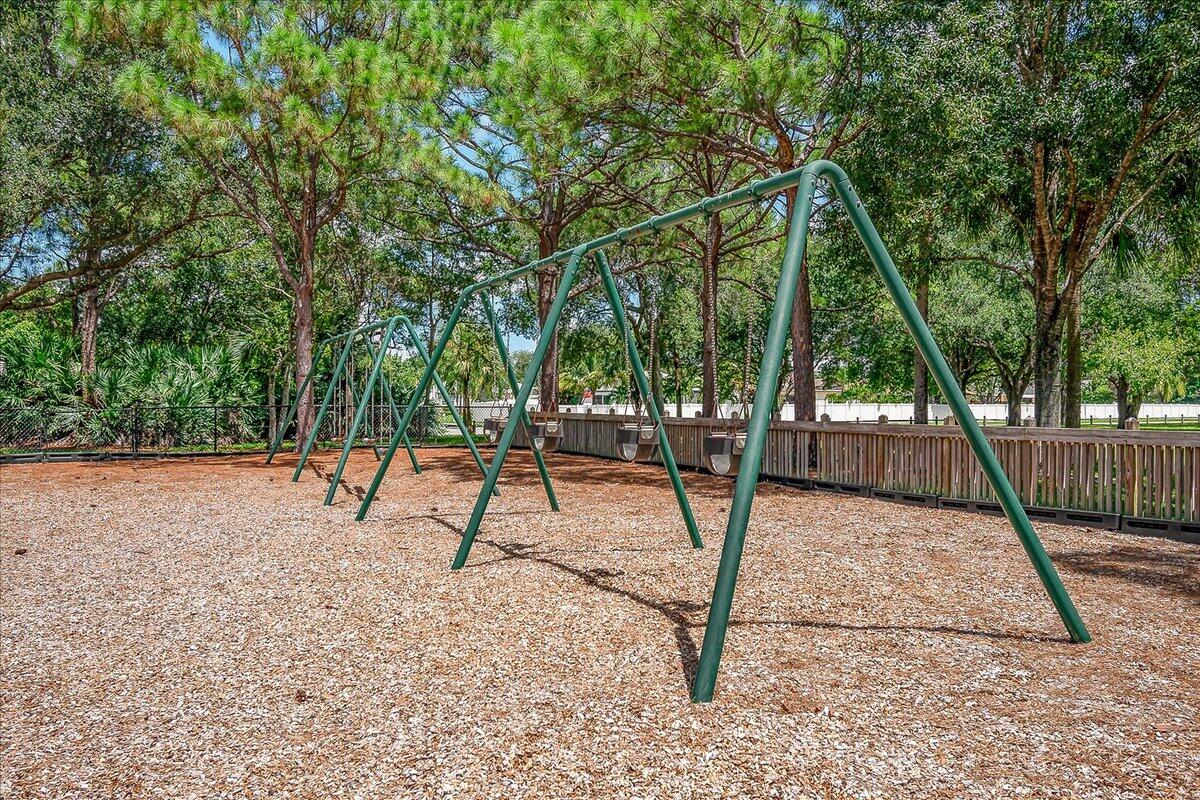 258 Palmetto Court
