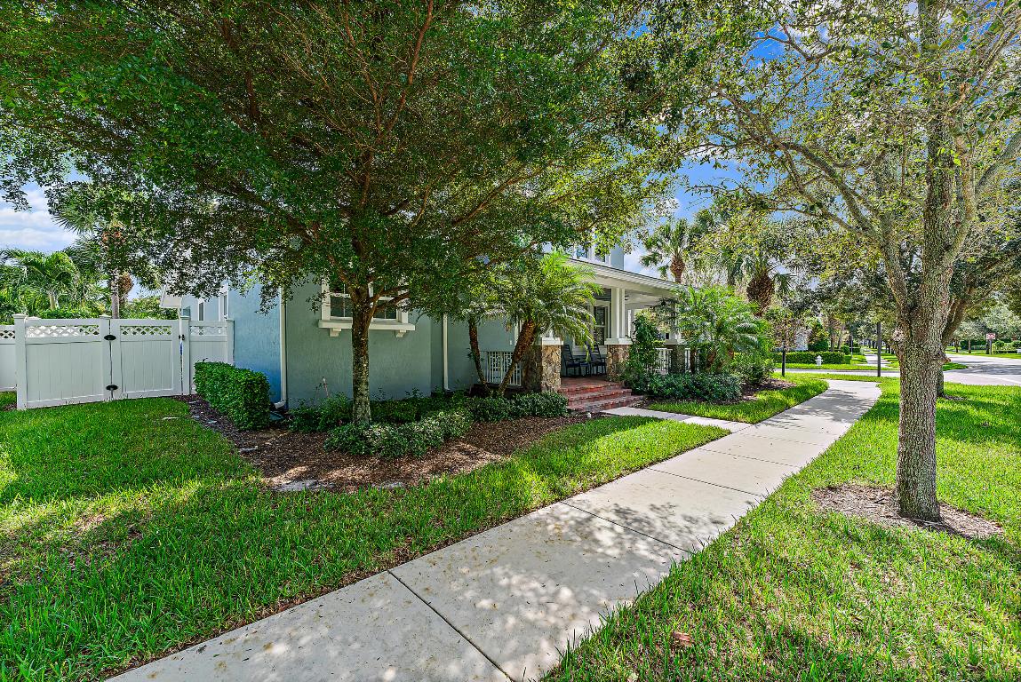 2839 E Mallory Boulevard