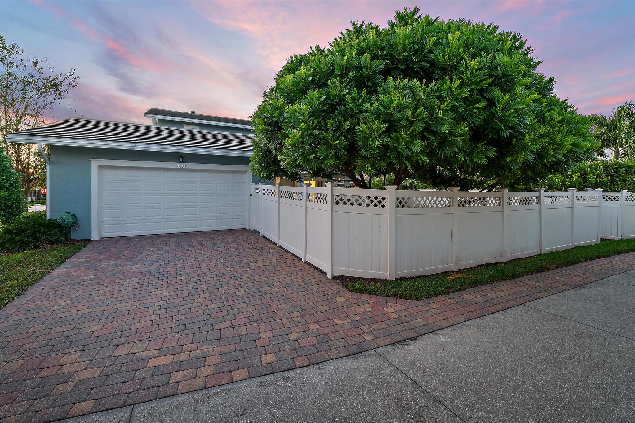 2839 E Mallory Boulevard