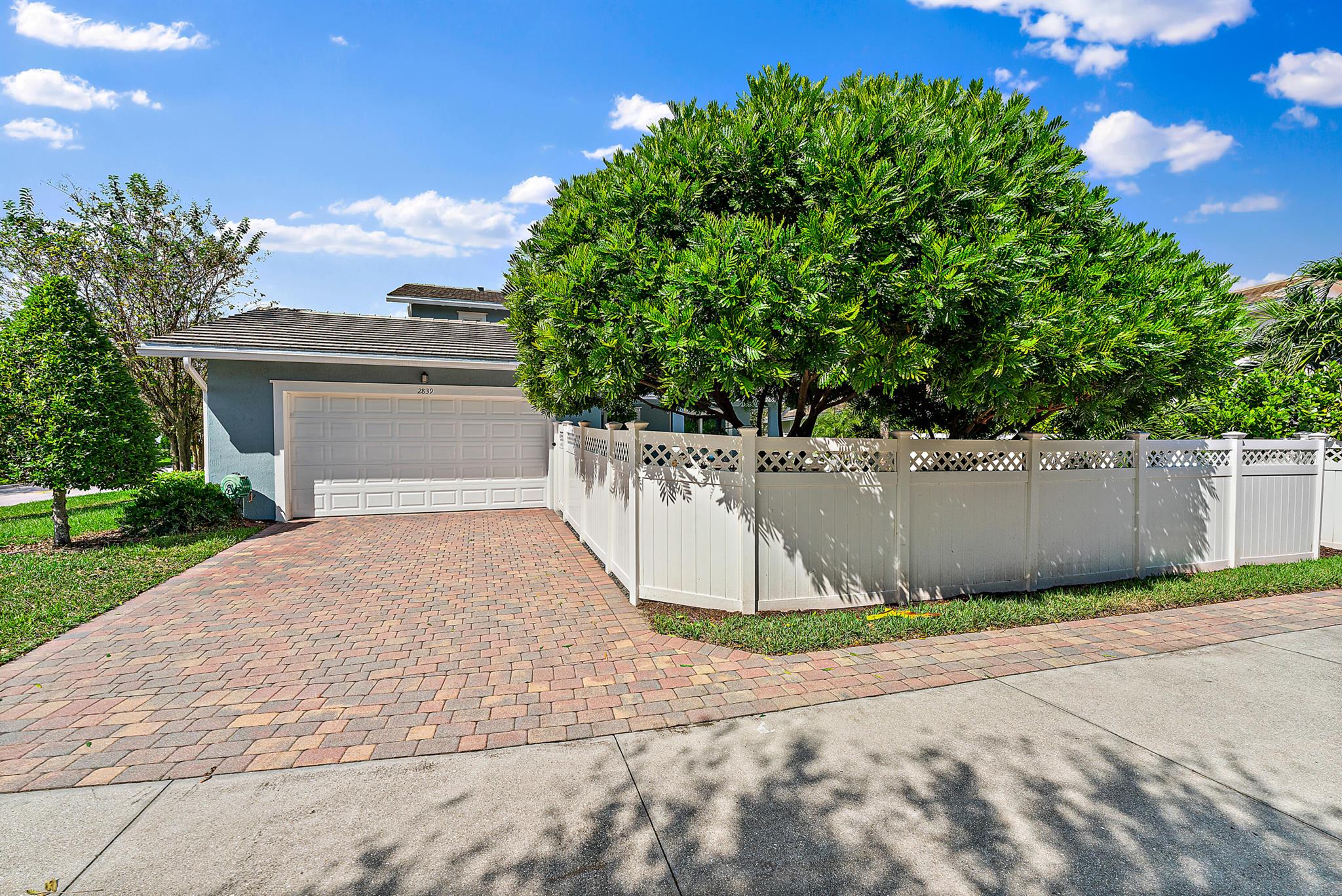 2839 E Mallory Boulevard