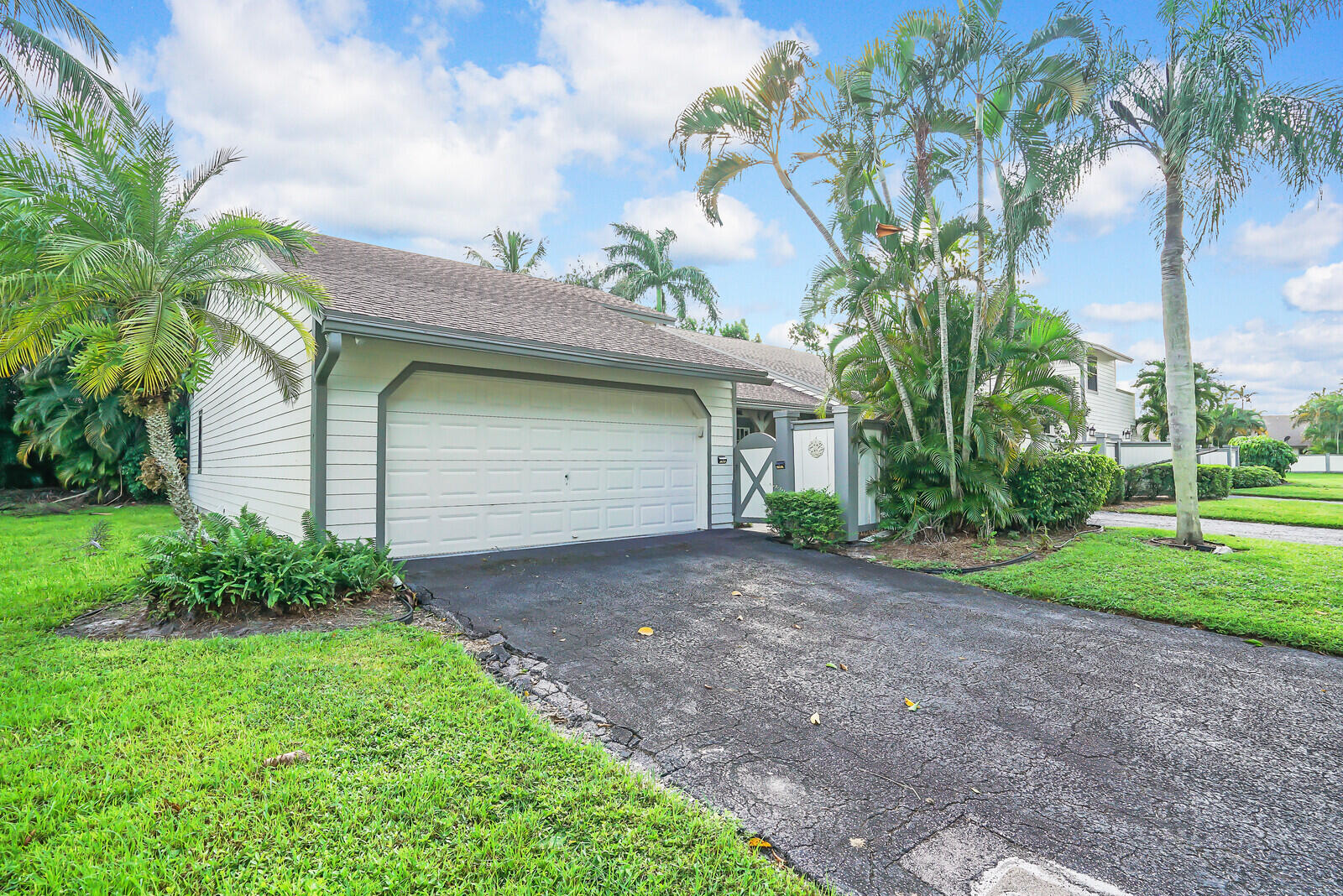 13388 Bedford Mews Court