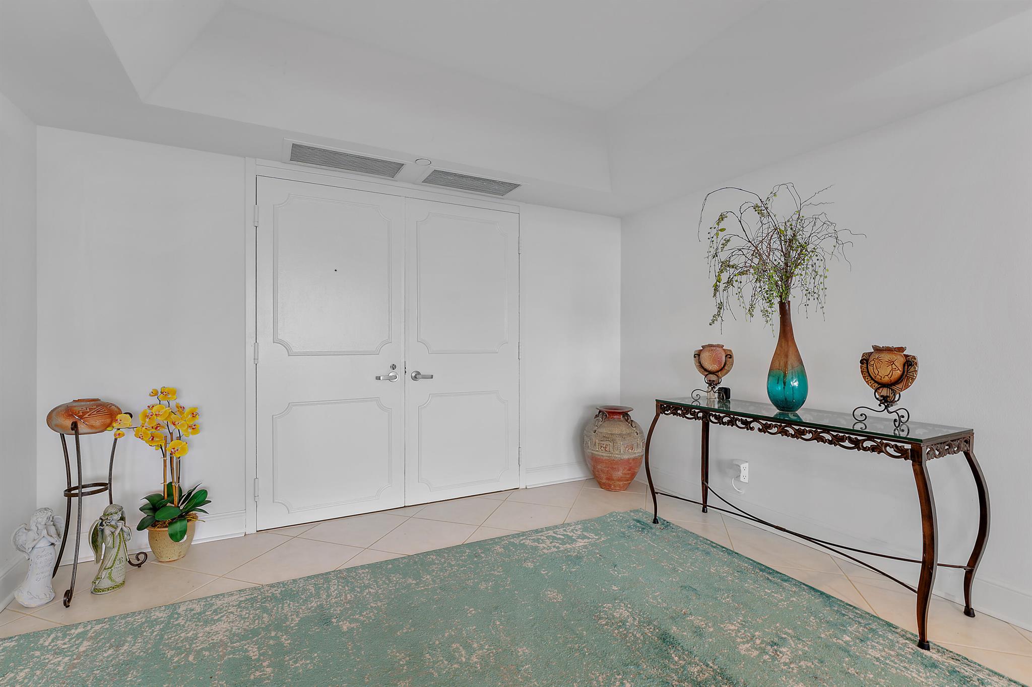 5280 N Ocean Drive 2 F