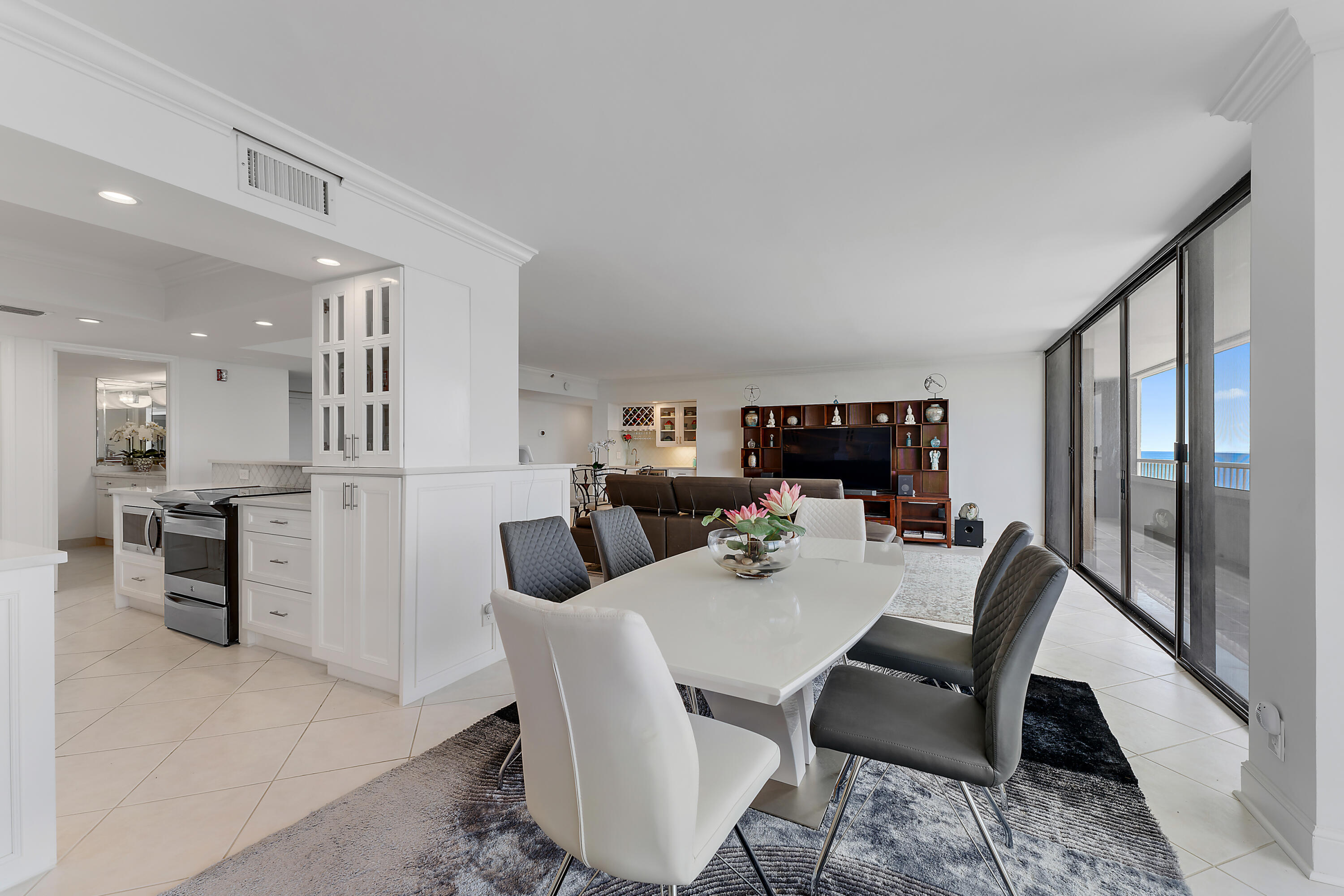 5280 N Ocean Drive 2 F