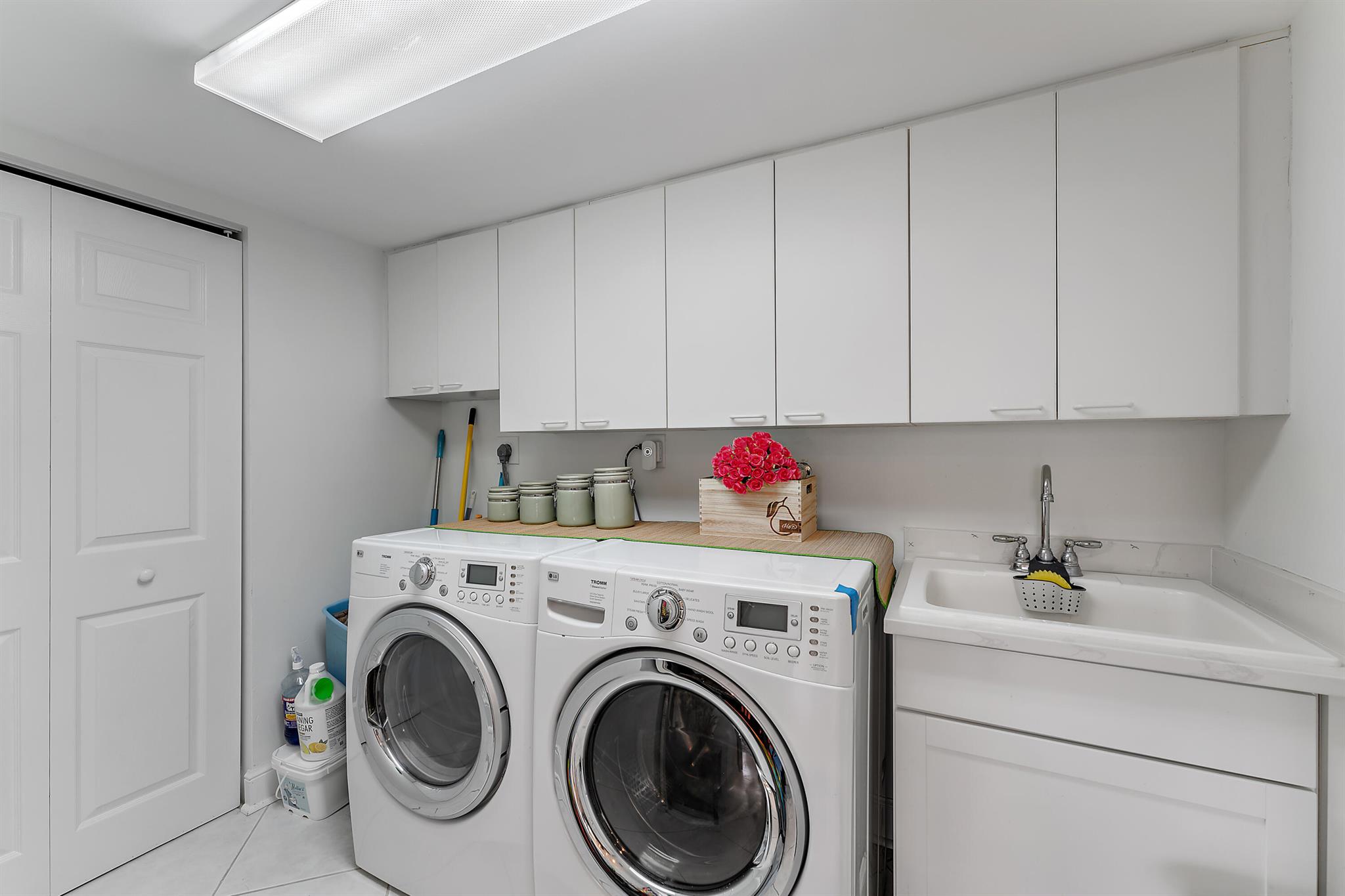 5280 N Ocean Drive 2 F