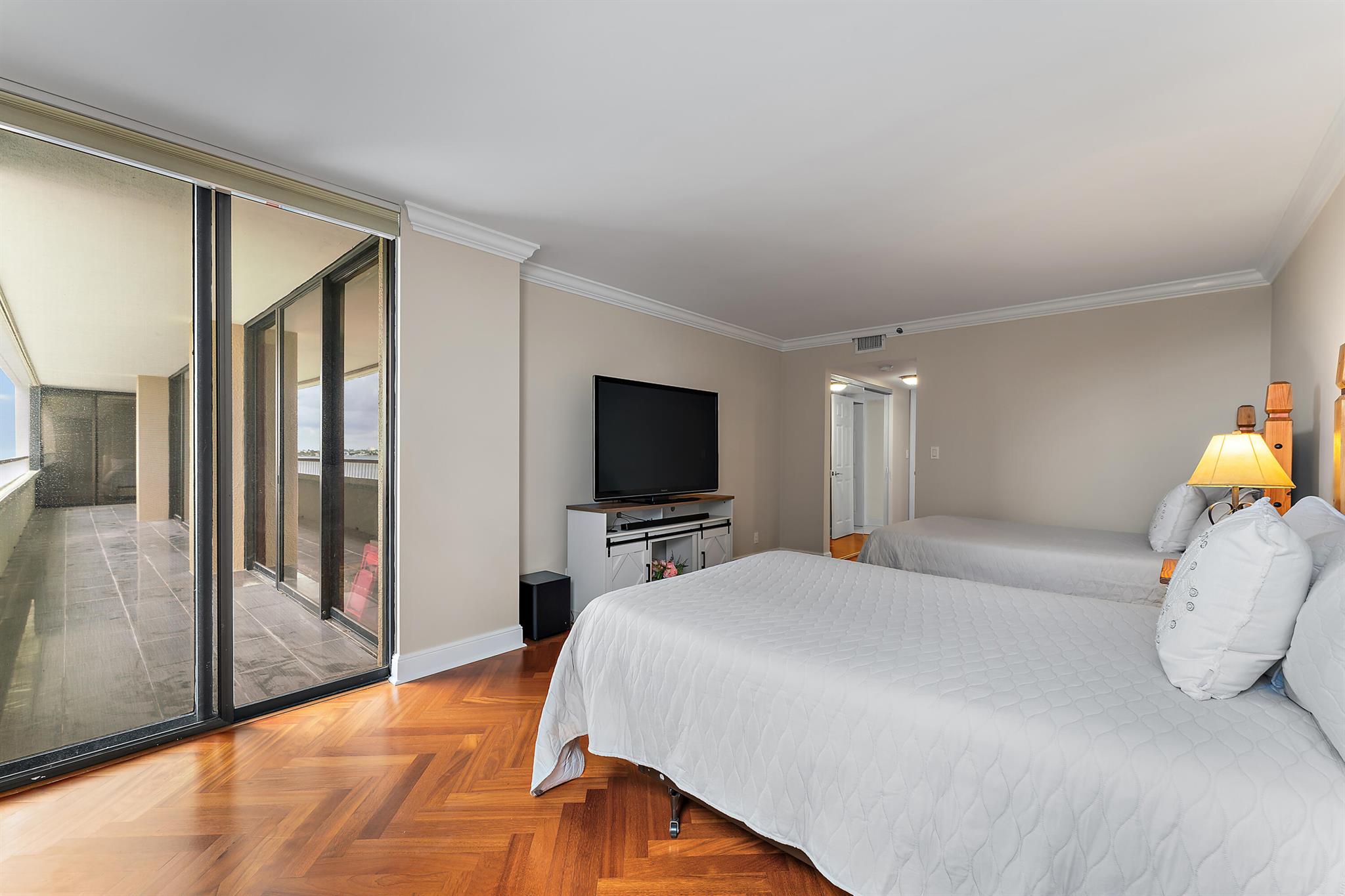 5280 N Ocean Drive 2 F