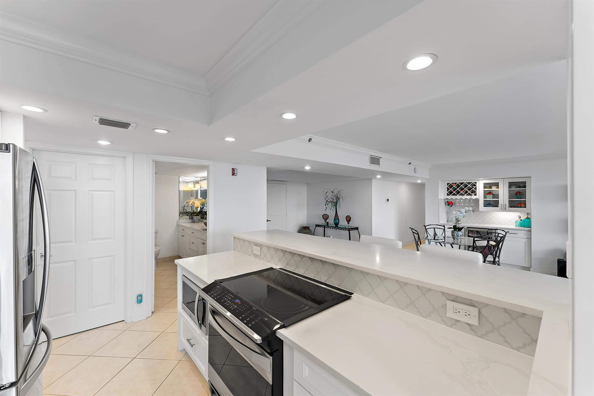 5280 N Ocean Drive 2 F