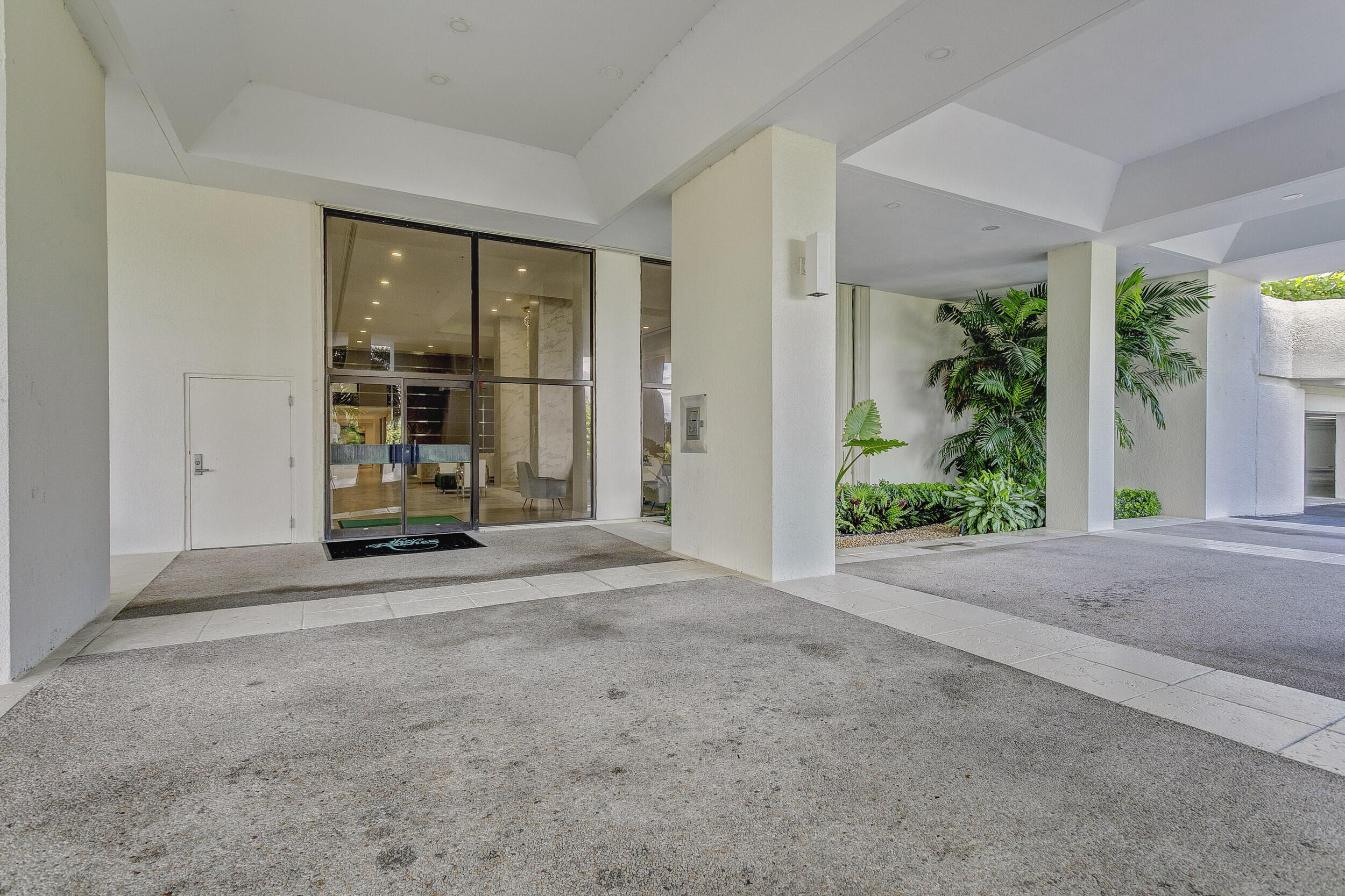 5280 N Ocean Drive 2 F
