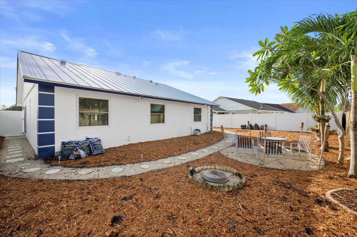 196 Raintree Trail