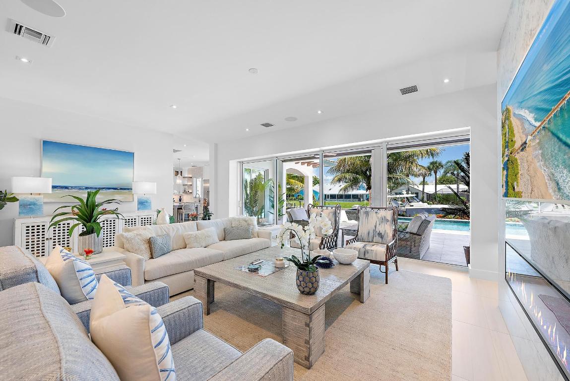 8599 SE Sabal Street