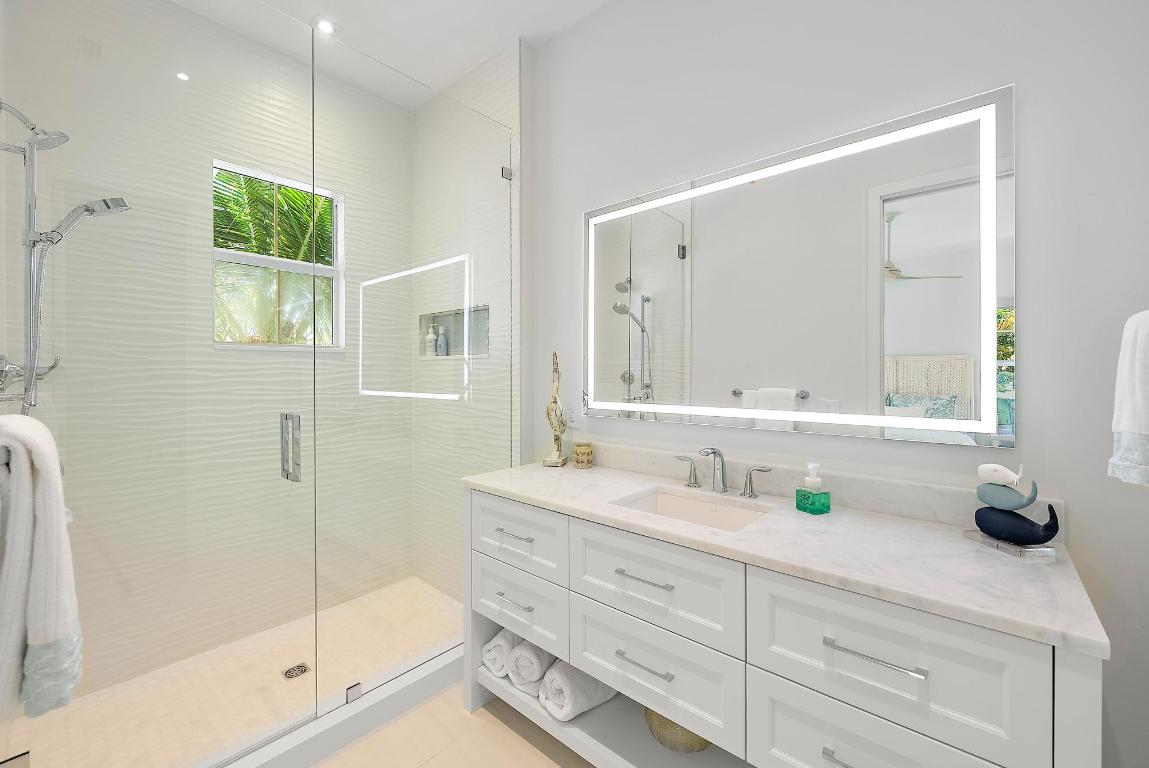 8599 SE Sabal Street