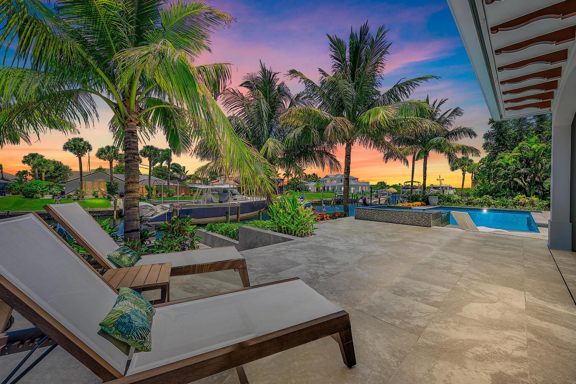 8599 SE Sabal Street