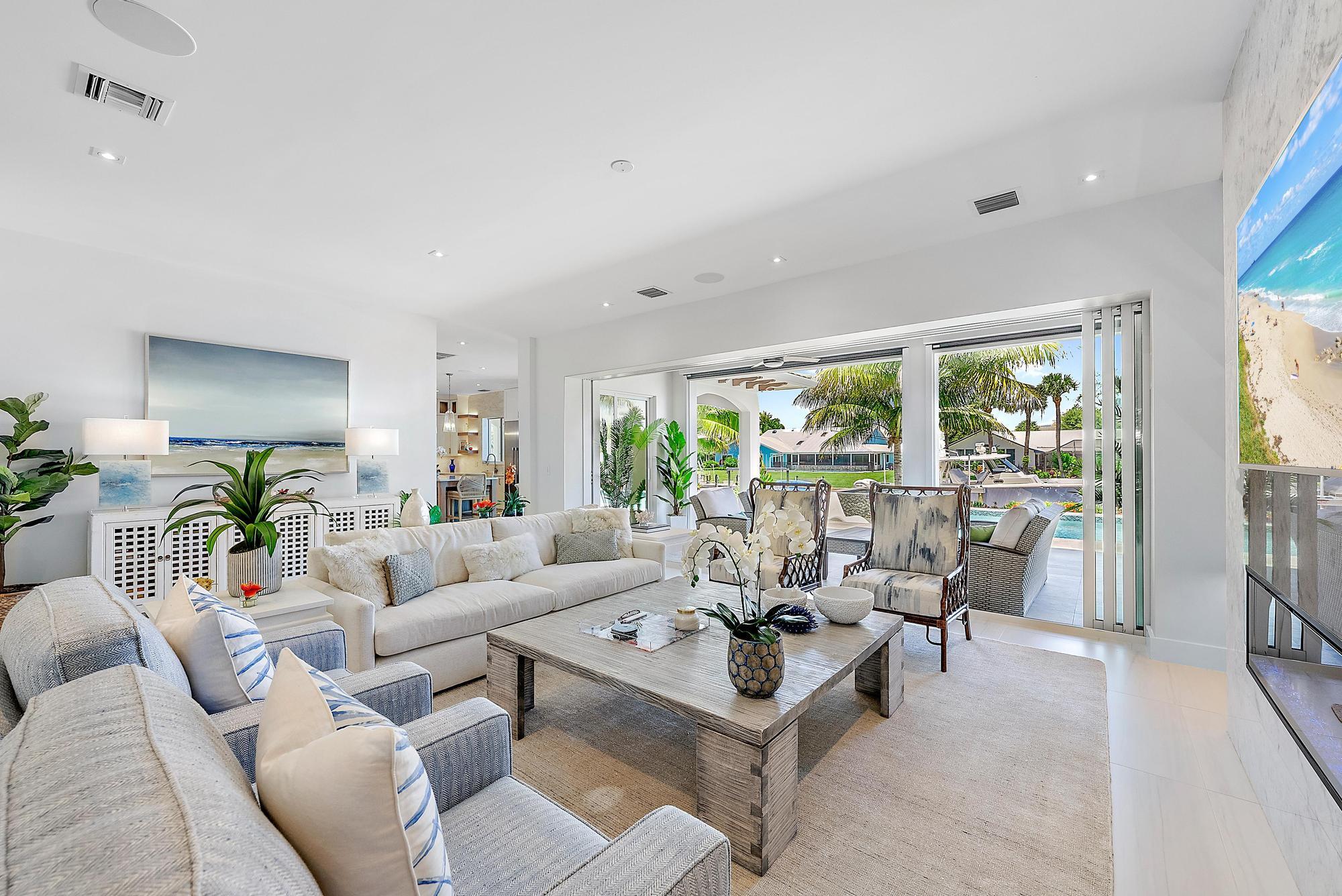 8599 SE Sabal Street