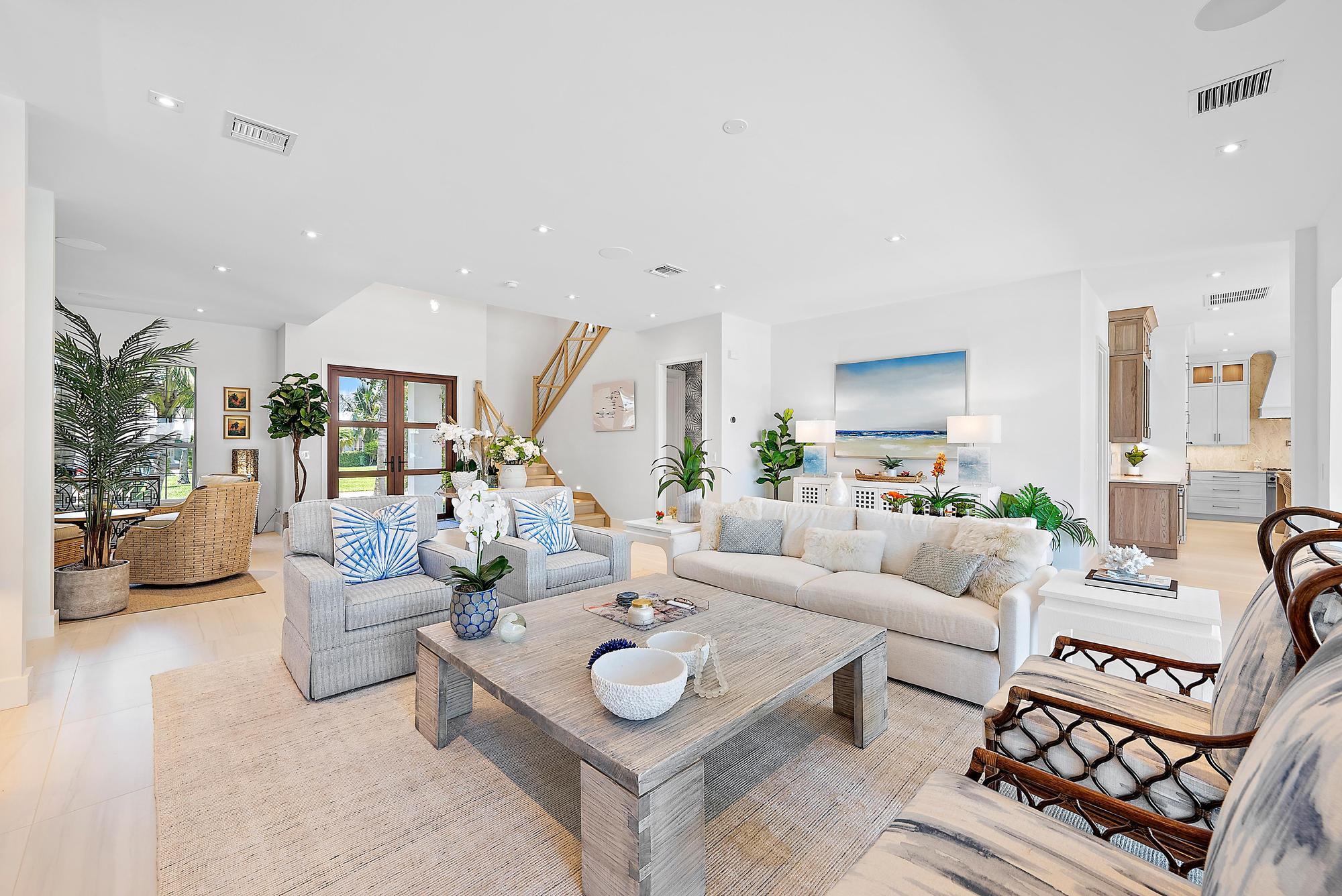 8599 SE Sabal Street